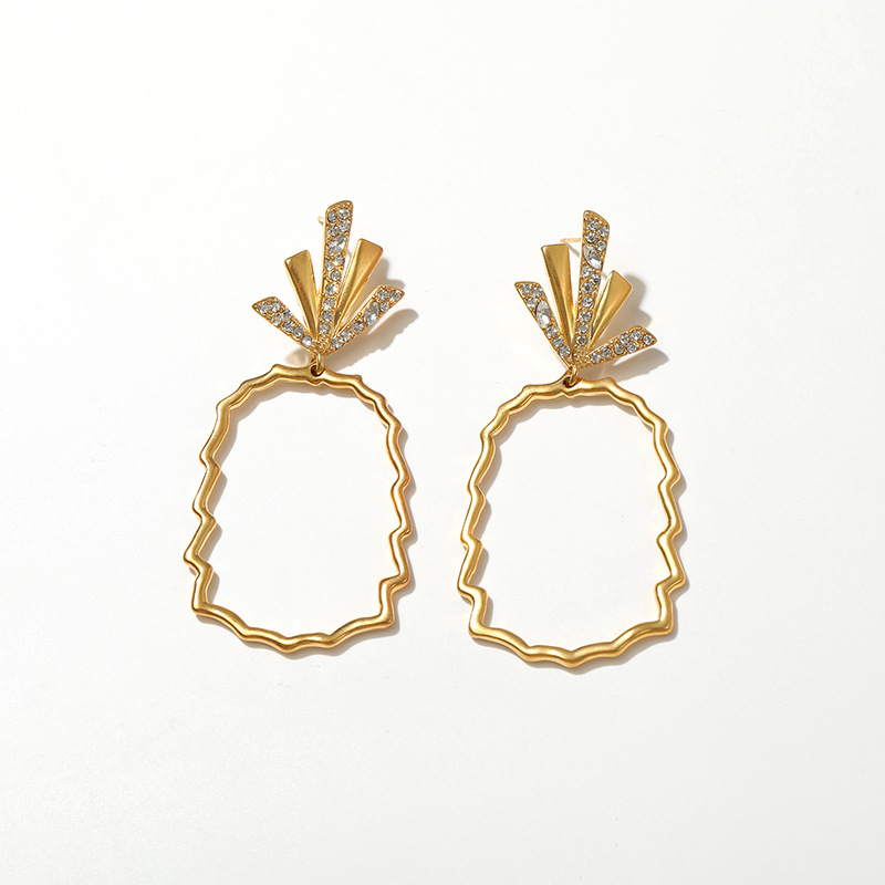 Europe and the United States cross-border new inlaid rhinestone fruit pineapple earrings creative temperament gold hollow fruit earrings