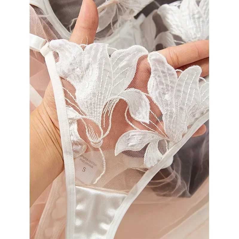 2024 Women Sexy Lingerie Bra Underwear Set Cute Bow Ultrathin Lace Lingerie Set Temptation Erotic Hot Outfits for Pretty GirlsXJ241205