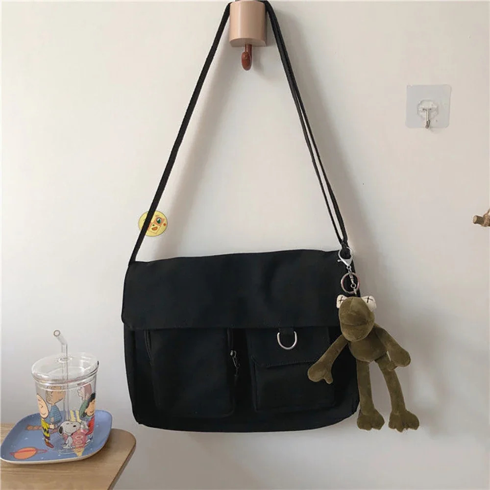 Canvas Diagonal Cross Bag Youth Casual Shoulder Large Capacity Messenger Bags Solid Color Womens Handbag with Pendant 241204