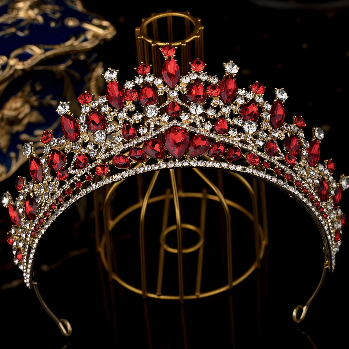 Red Crown Tiara For a woman Halloween Party Exquisite Headdresses Costume Accessories Holiday Gift for Girlfriend 241122