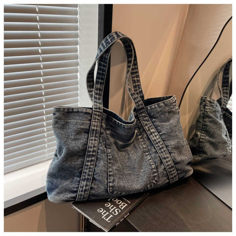 Street trend denim tote bag, women's new fashion, simple temperament, versatile shoulder bag, commuting handbag 241215