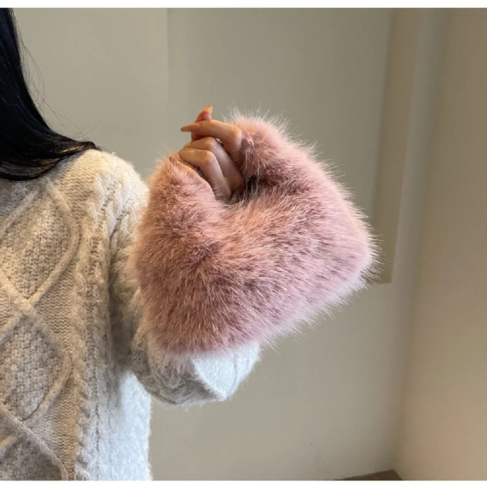 Winter Trend Solid Color Plush Warm Fluffy Horizontal Bag Imitate Fox Hair Shoulder Bag er Handbag 241205
