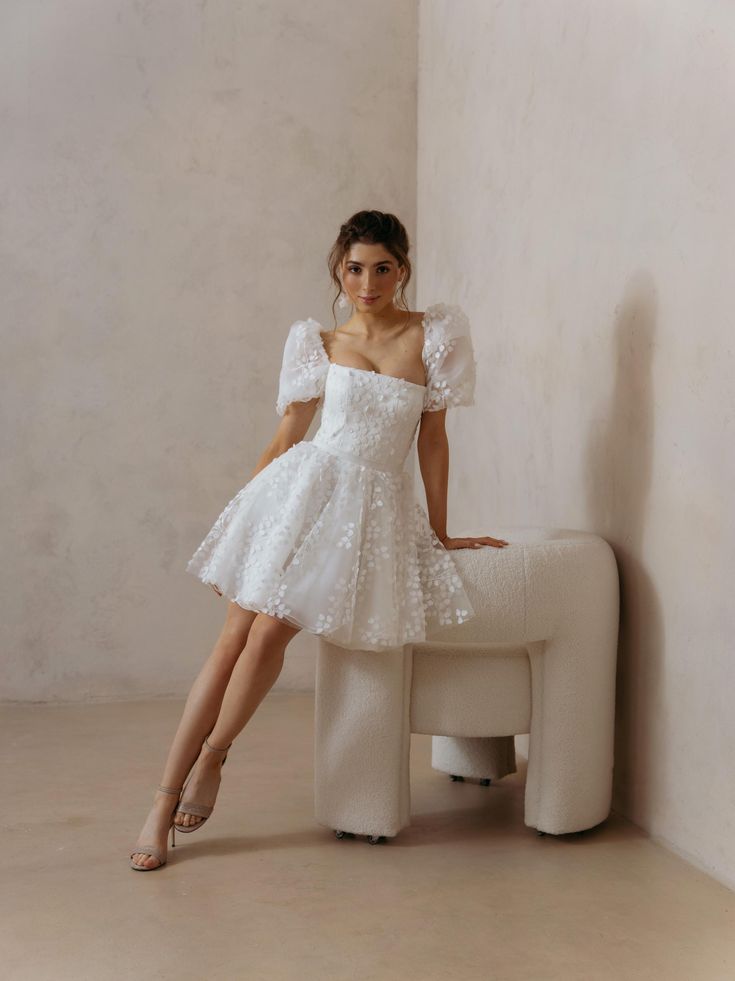 A-Line Short Wedding Party Dresses Off Shoulder Pleats Brides Party Gowns for Women Bridals Dress Customized 04