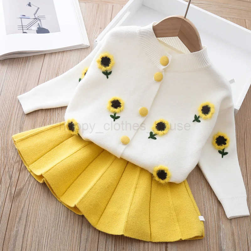 Girls long sleeve knitting suit 2024 Christmas autumn winter new girls sweater cardigan knitting Top + skirt two piece setXJ241205