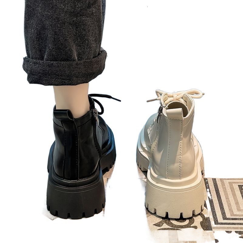 Martin boots women's retro British style 2024 new Korean version student short boots thick soled height increasing college style short boots