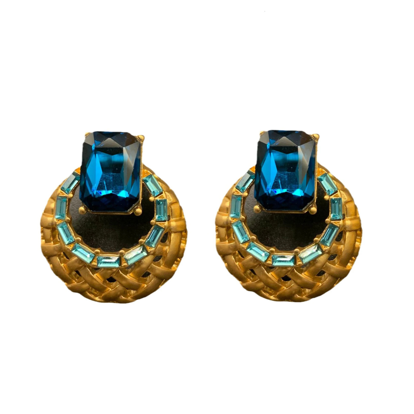 Vintage Craftsmanship with Large Rhinestone Inlaid Hollow Small Exquisite Earrings Jewelry Womens Trends Ins 241205