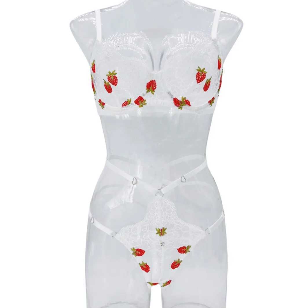 Sexy Girl Strawberry Embroidery Perspective Underwear with Steel Rings Womens Sweet Transparent Exotic Apparel Suit Bra BriefsXJ241205