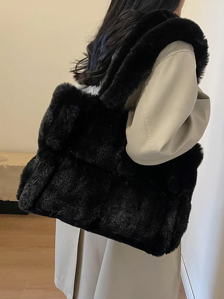 faux fur womens shoulder bag large capacity soft plush casual handbag winter fashion womens travel wallet handbag 241205
