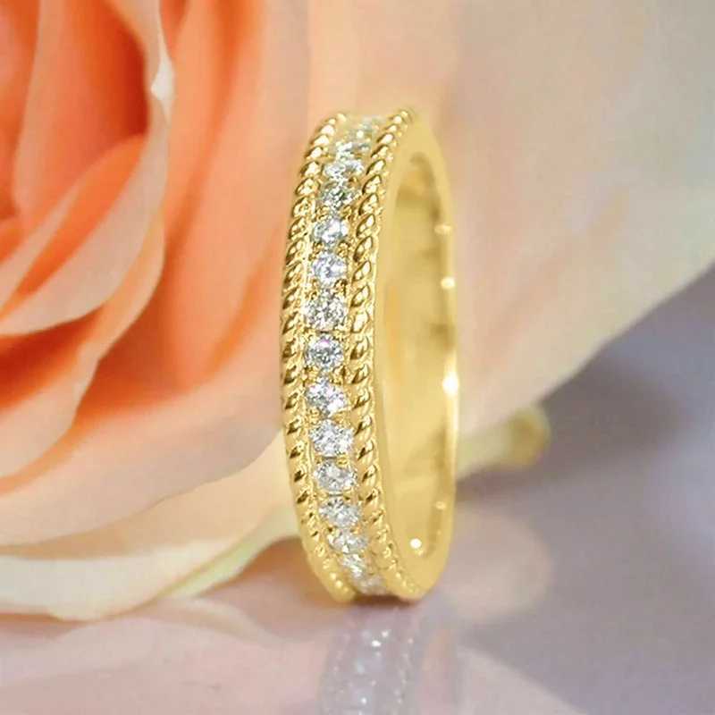 Huitan Simple and Elegant Bridal Wedding Ring Eternal Gold Cube Zirconia Ring Sparkling Fashion Jewelry W241205