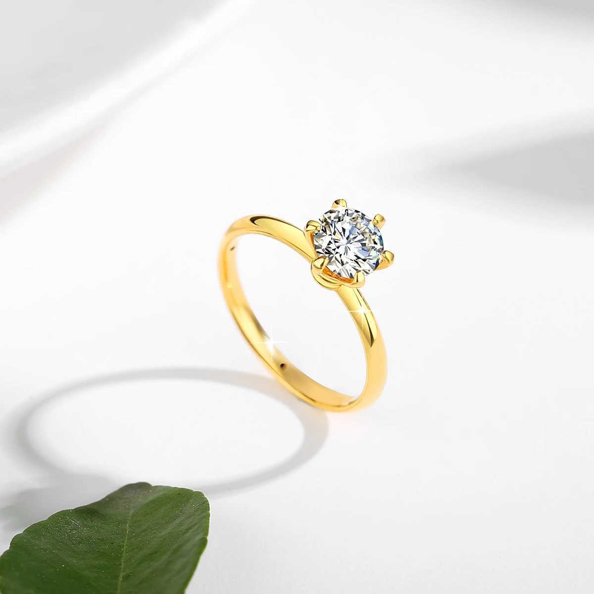 %Authentic 18K gold moissanite ring with sparkling diamonds suitable for womens wedding anniversaries engagement gifts and exquisite jewelry W241205