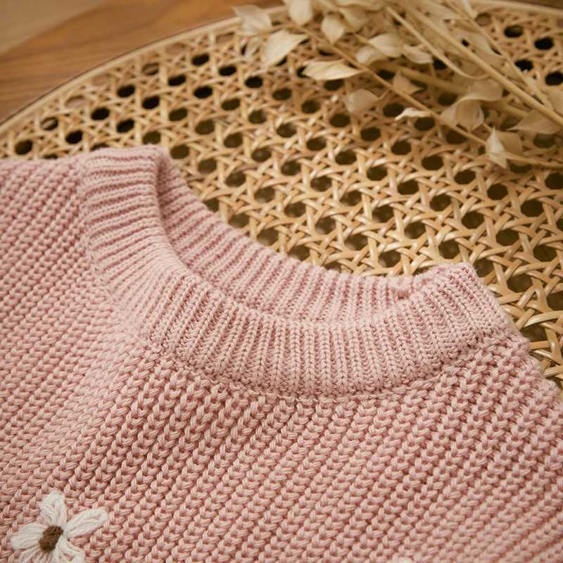 Winter and Autumn New Baby Boys and Girls Sweater Long Sleeve Cute Flower Knitted Dress Newborn Knitted Top W241205