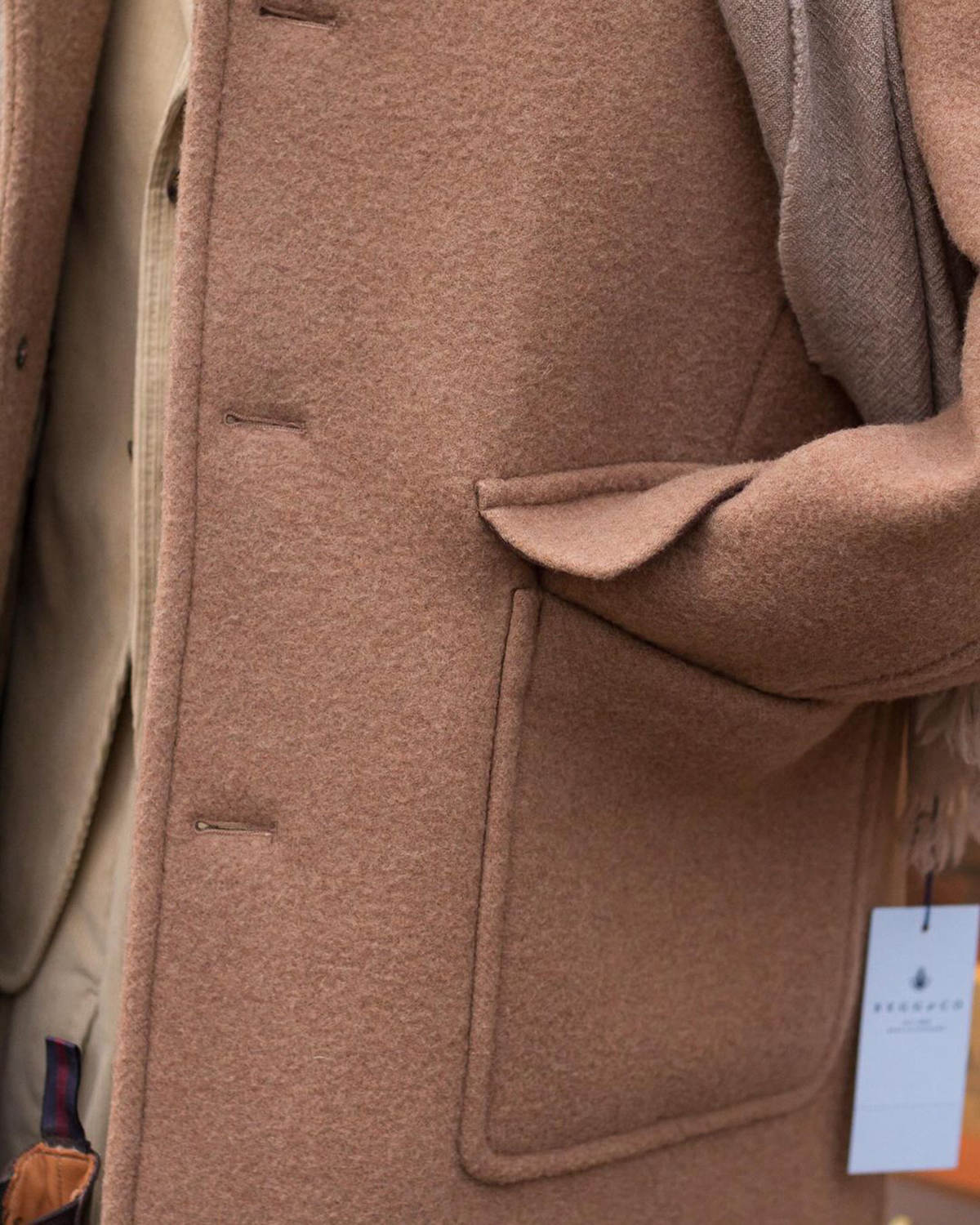 Customized Fashion Mens Camel Long Coat Wool Tweed Regular Fit Winter Warm Groom Long Coat Outdoor Wear Jacket One Piece