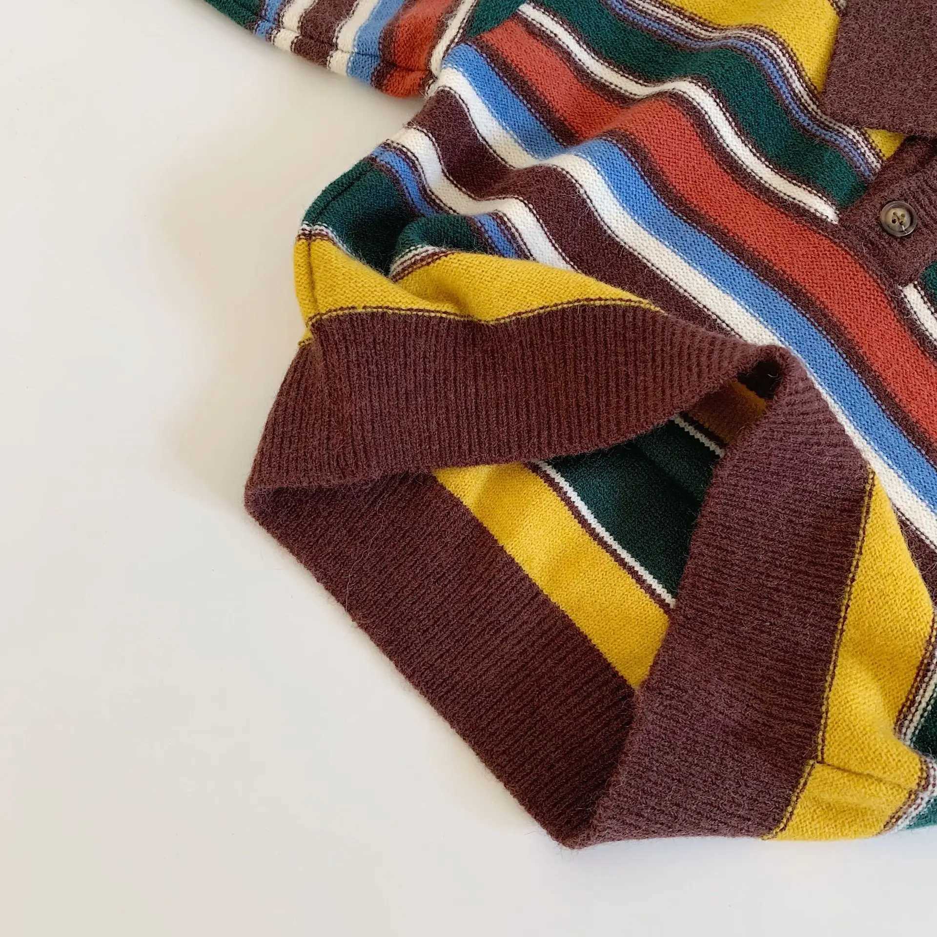 Childrens clothing childrens sweaters 2024 autumn new color striped sweaters loose long sleeved fashionable sweaters for boys and girls W241205