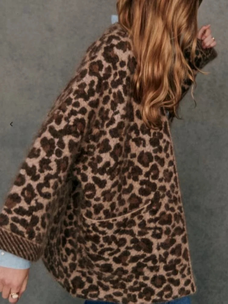 Women Chic Leopard Print Loose Knitted Cardigan Casual V Neck Long Sleeve Mohair Pocket Thick Sweater Lady Cashmere Knitwear 241204