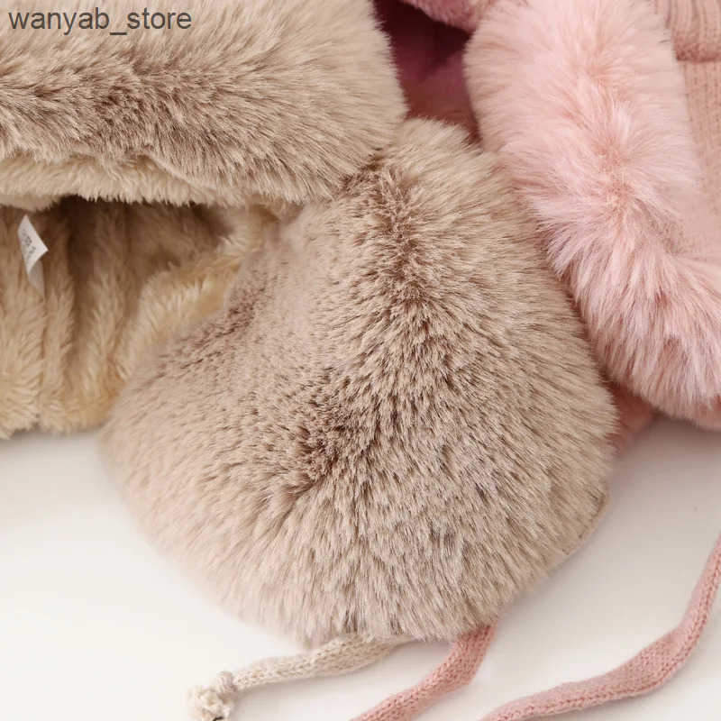 Cloches Fashion Thunderwind Womens Hat Autumn/Winter Hunter Earrings Ski Hat Womens Thick Warm Bean Hat Fur Puffy Russian Hat L240910