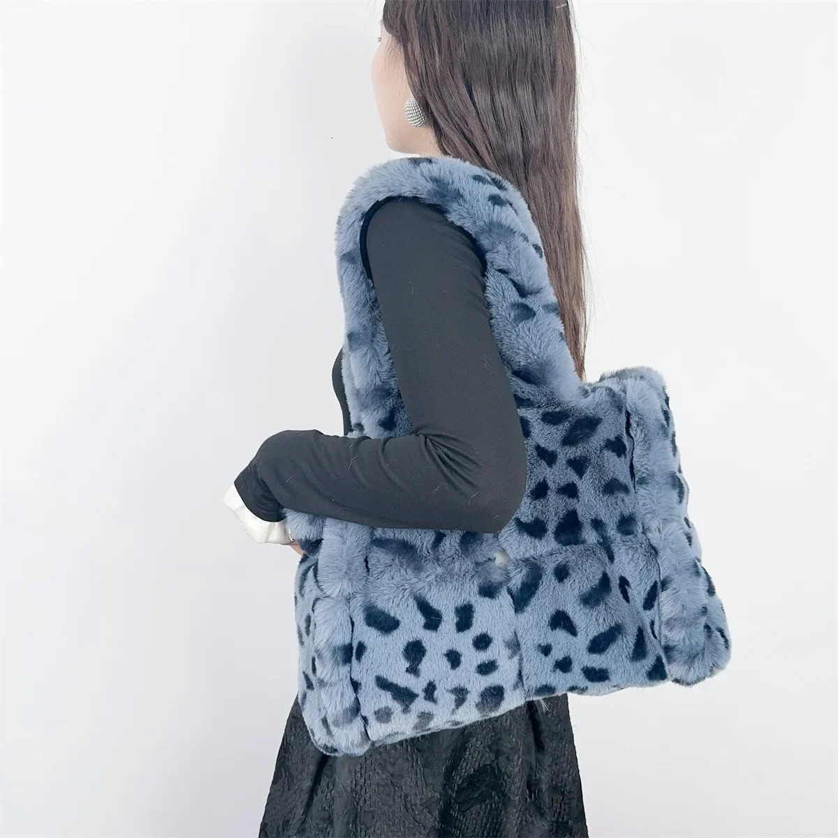 Leopard handbag fluffy faux fur bag womens winter warm plush shoulder cross bag er handbag shopper 241205