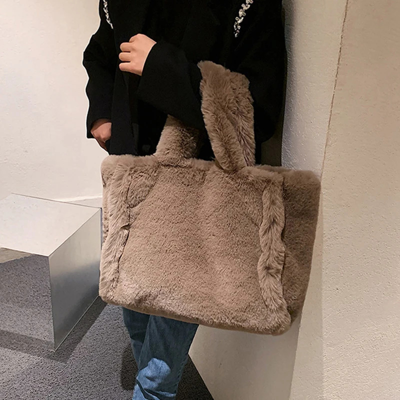 Winter Faux Fur Shopper Tote Bag for Women Plush Handbag Designer Fluffy Wool Shoulder Furry Crossbody Messenger 241205