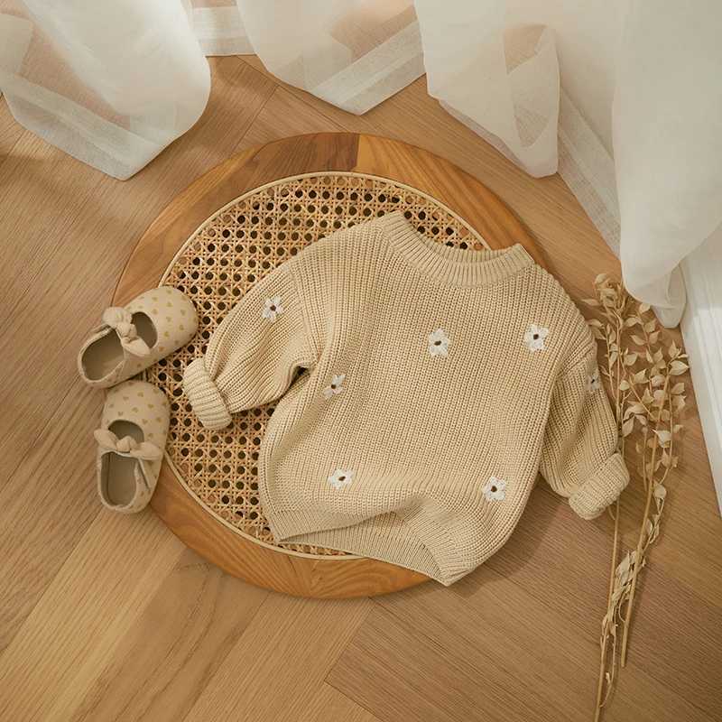 Winter and Autumn New Baby Boys and Girls Sweater Long Sleeve Cute Flower Knitted Dress Newborn Knitted Top W241205