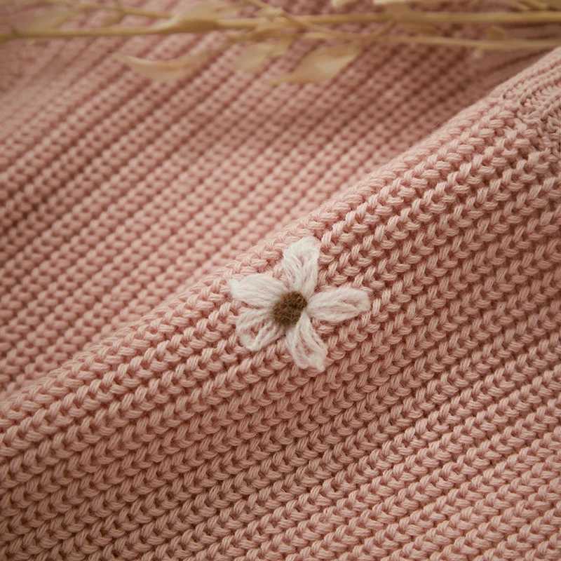 Winter and Autumn New Baby Boys and Girls Sweater Long Sleeve Cute Flower Knitted Dress Newborn Knitted Top W241205