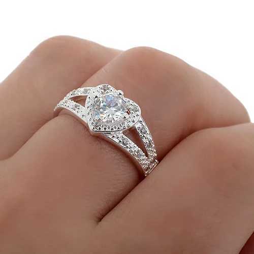Womens pure silver crystal heart-shaped ring brides wedding jewelry luxurious silver heart-shaped ring W241205