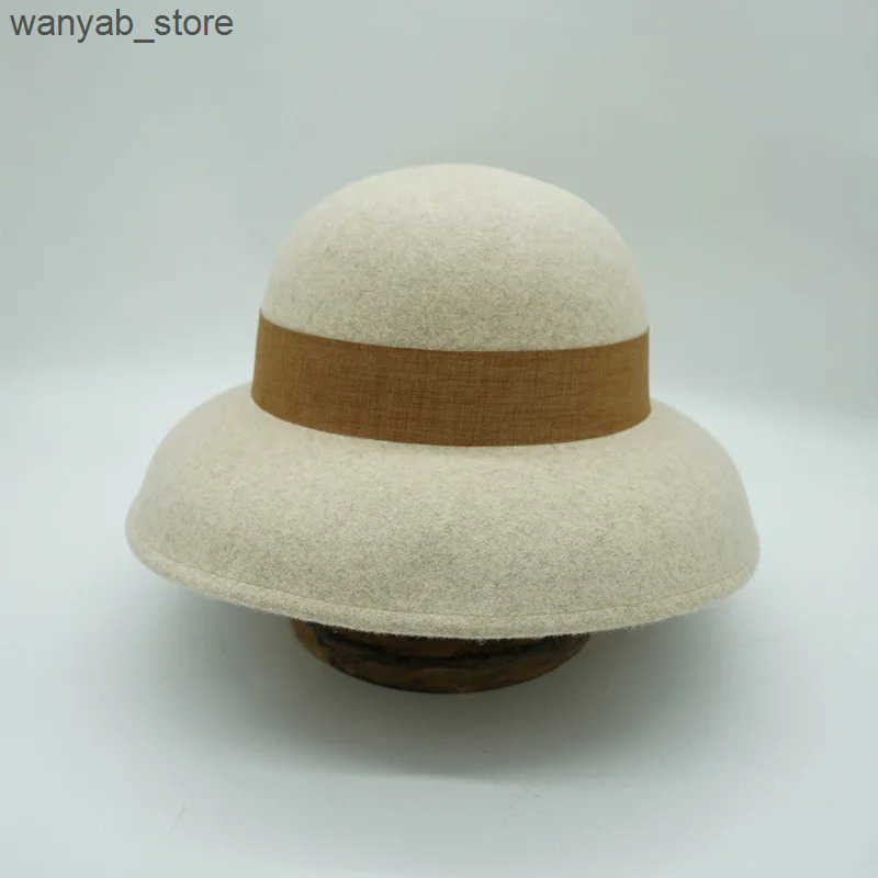 Cloches Womens wool Cloche hat with belt wide Brim felt bowling bucket hat church wedding dress charming hat L240910