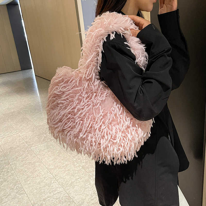 2024 New Women's Single Shoulder Luxury Trendy Bag Fashion Niche Versatile Bag New Single Shoulder 241205