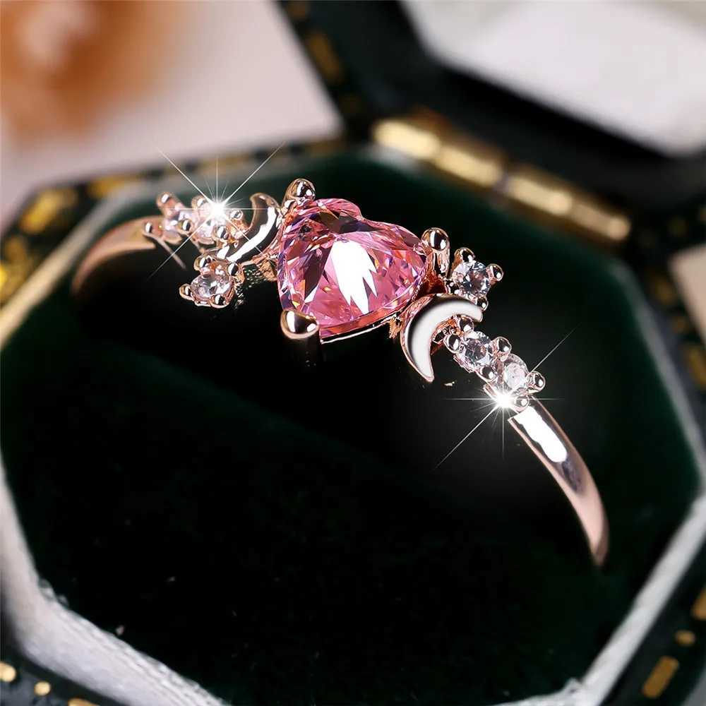 Elegant pink crystal heart-shaped stone ring cute little moon ring for women retro rose gold color for women wedding band brides jewelry W241205