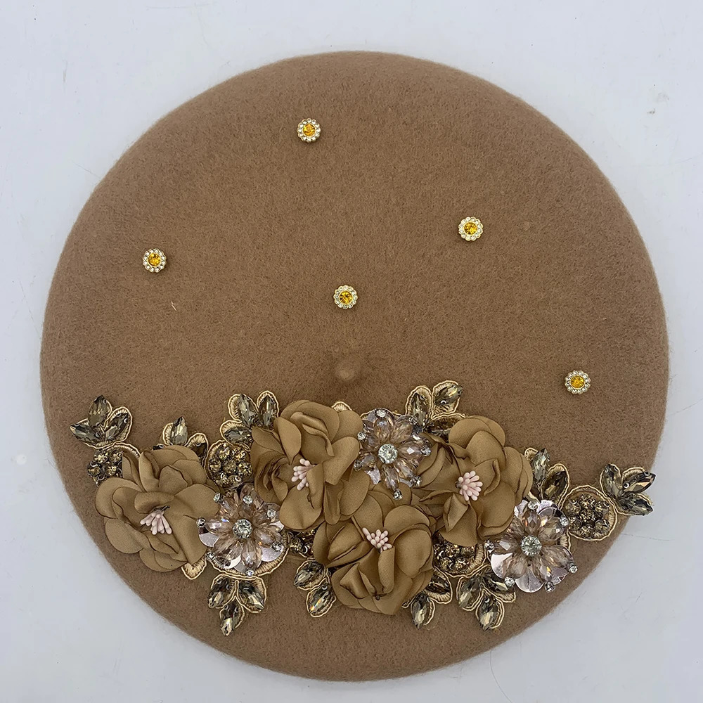 Exaggerated Painter Hat Female Winter Headpiece Winter Unique er Berets for Women Rhinestone Bouquet Turban Cap 241205