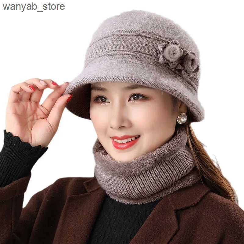 Cloches Warm rabbit fur hat for middle-aged and elderly mothers autumn and winter womens scarves two sets of old womens winter pot hats L240910