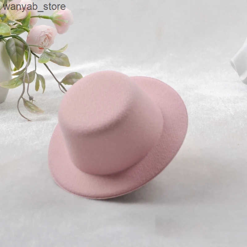 Cloches Solid color trend womens charming hat bottom French womens charming hat Banquets Versatility hat bottom L240910