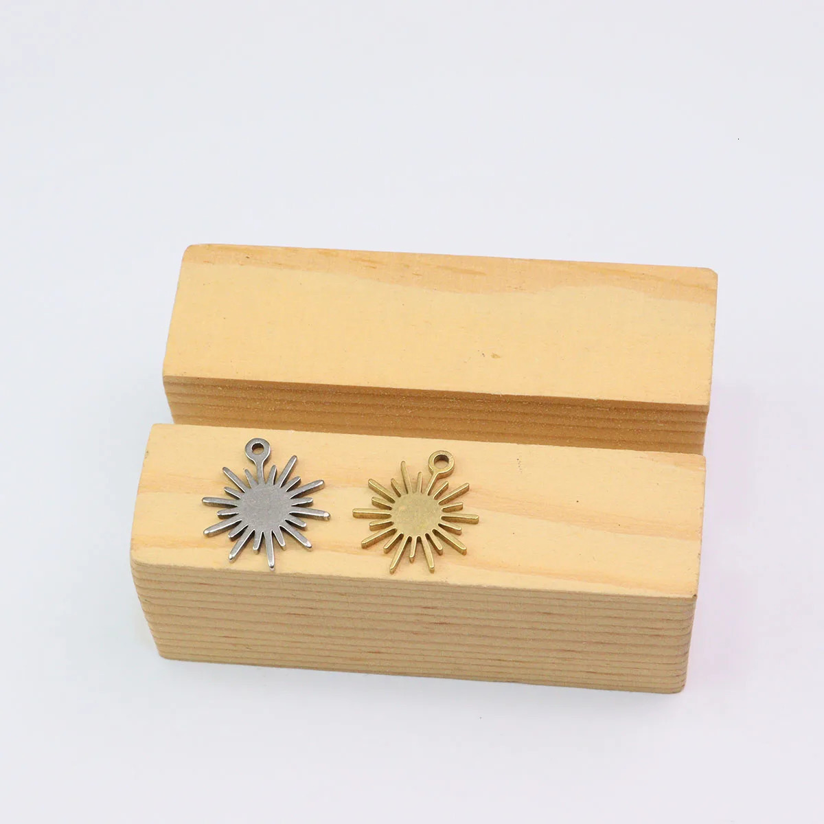 10pcs Wholesale Stainless Steel Mini Sun Charms DIY Anklets Earrings Bracelets Vacuum Plated Colorless 2 Colors 241122