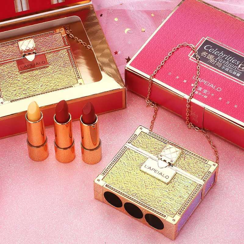 Wholesale Matte Shimmering Velvet Lipstick Make Up Set Korean Fashion Chain Bag Engraved Lip Glaze 3 Pack MaquillajeXJ241205