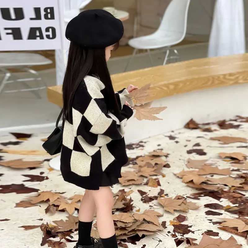 Baby Girls Autumn New Childrens Checkerboard Sweater 2024 Spring Baby Kids Casual Versatile Knitwear Top Plaid Pullover Top W241205