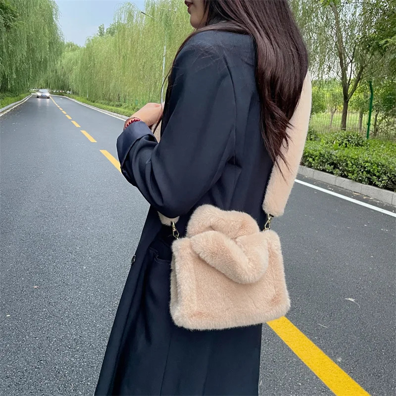 Simple Solid Color Faux Fur Womens Shoulder Bags Luxury Soft Plush Tote Crossbody Bag for Ladies Female Fluffy Handbags Purse 241205