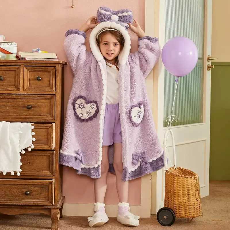 Pajamas Girls Robe Flannel Pajamas for Kids Autumn Winter Thick Fleece Nightgowns for Children Teenager Bath Towel for Kids Clothes H241205