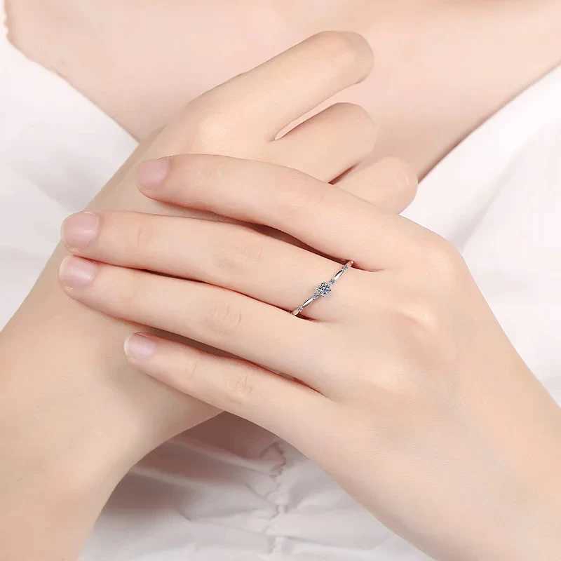 18K white gold ring suitable for female millennial reincarnation set 0.1 carat moissanite ring sparkling diamond ring wedding jewelry W241205