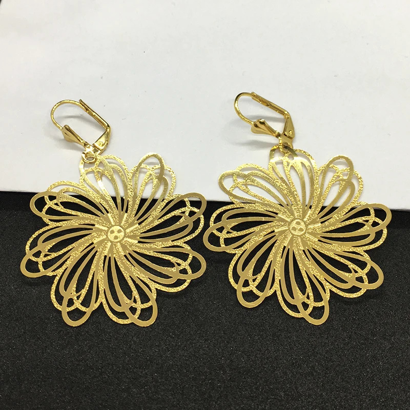 Long hanging earrings ladies chrysanthemum flower drop earrings gold-plated jewelry used for Christmas and Year parties 241205