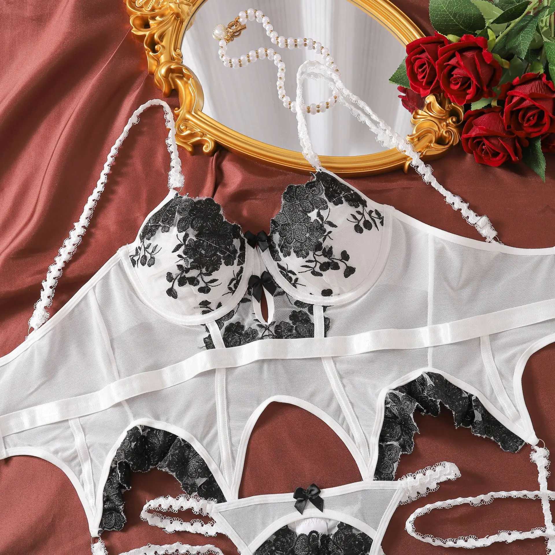 Lovermore Embroidered Pacthwork Corseted Garter Belt Erotic Lingerie Long Net Stockings Sets of 3 Underwear Women SetXJ241205