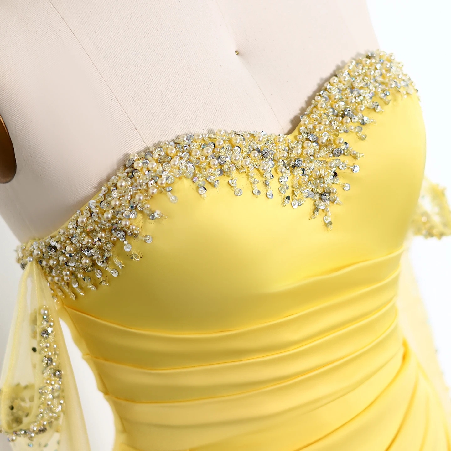 Sweetheart Elegant Yellow Satin Evening Dress With Gloves Beaded Pearls Women Mermaid Prom Party Gowns Robe Soriee Vestidos De Feast