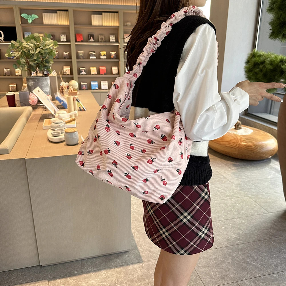 Strawberry Printed Shoulder Bag Women Cute Pleated Corduroy Cross Body Messenger Large Capacity Female Travel Casual 241204