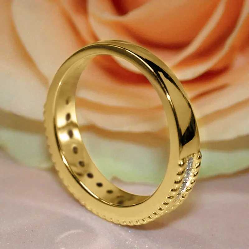 Huitan Simple and Elegant Bridal Wedding Ring Eternal Gold Cube Zirconia Ring Sparkling Fashion Jewelry W241205
