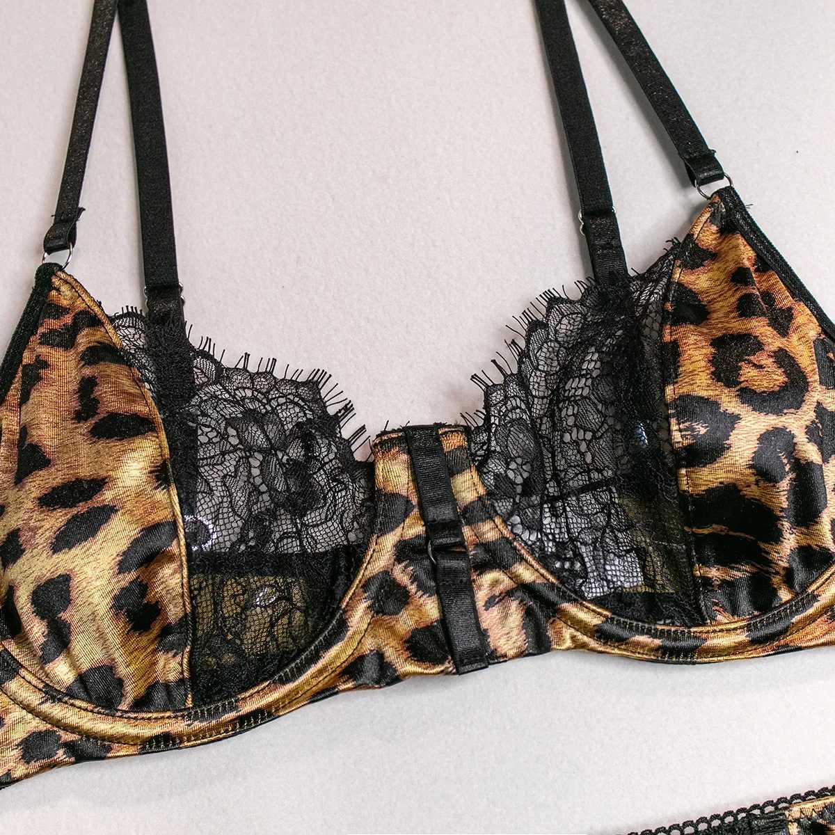 Sexy Wild Leopard Printed Lace Patchwork Lingerie Set Women Comfortable Three Piece Bra and Panty Set Female Exotic Apparel SuitXJ241205
