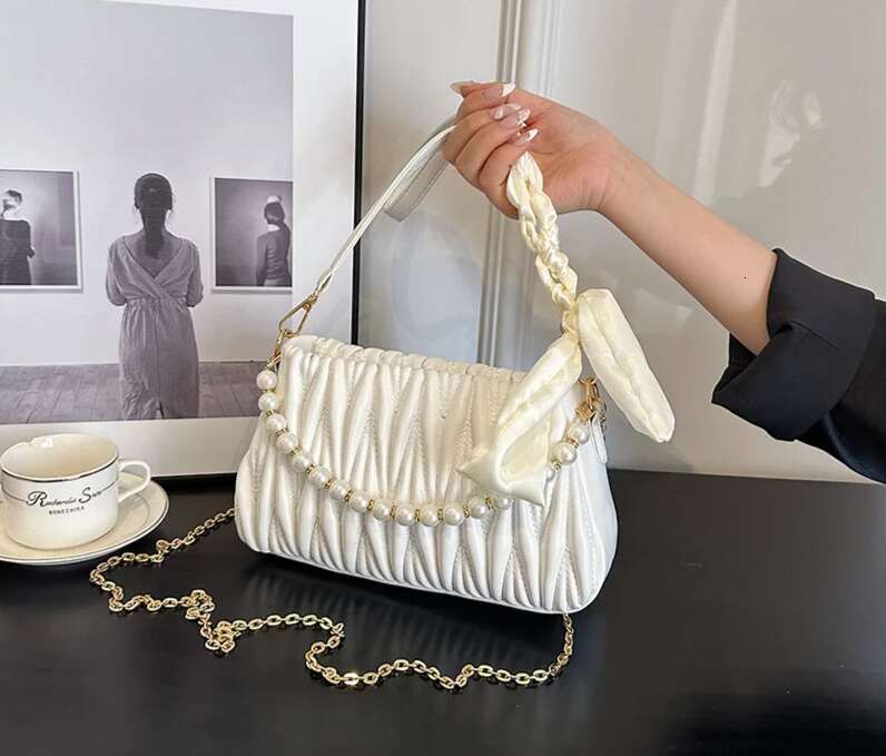 Design O Small Pearl Handbag For Women With A Foreign Style Texture All Draped Chain Single Shoulder Crossbody Bag