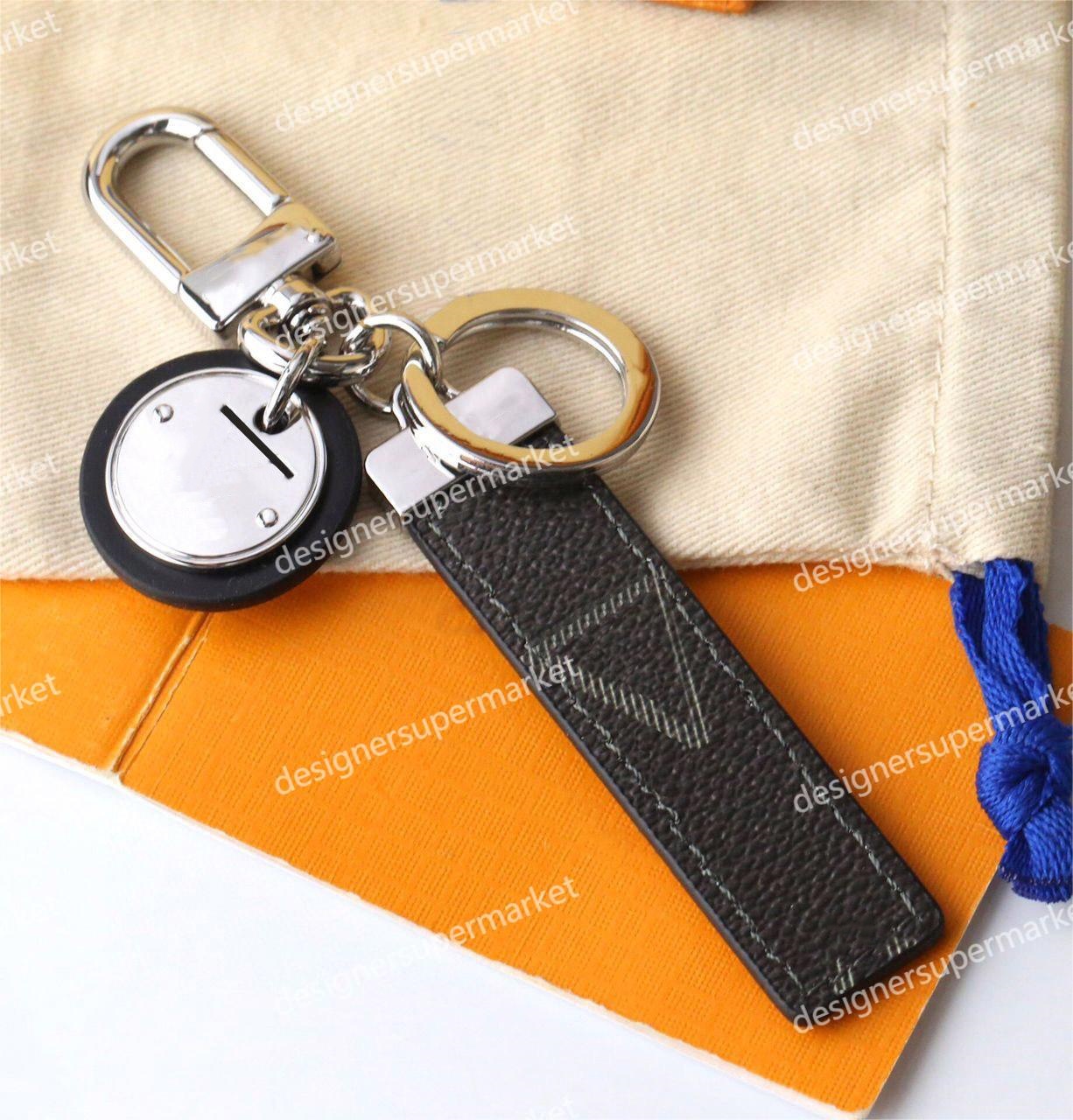 2025 Designer Keychain Key Chains Ring Holder Designers Keychains for Porte Men Women Car Bag Charm