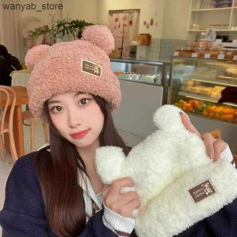 Cloches Fashionable autumn and winter womens Beanies hats warm and cute bear ear hats casual couple knitted plush soft L240910
