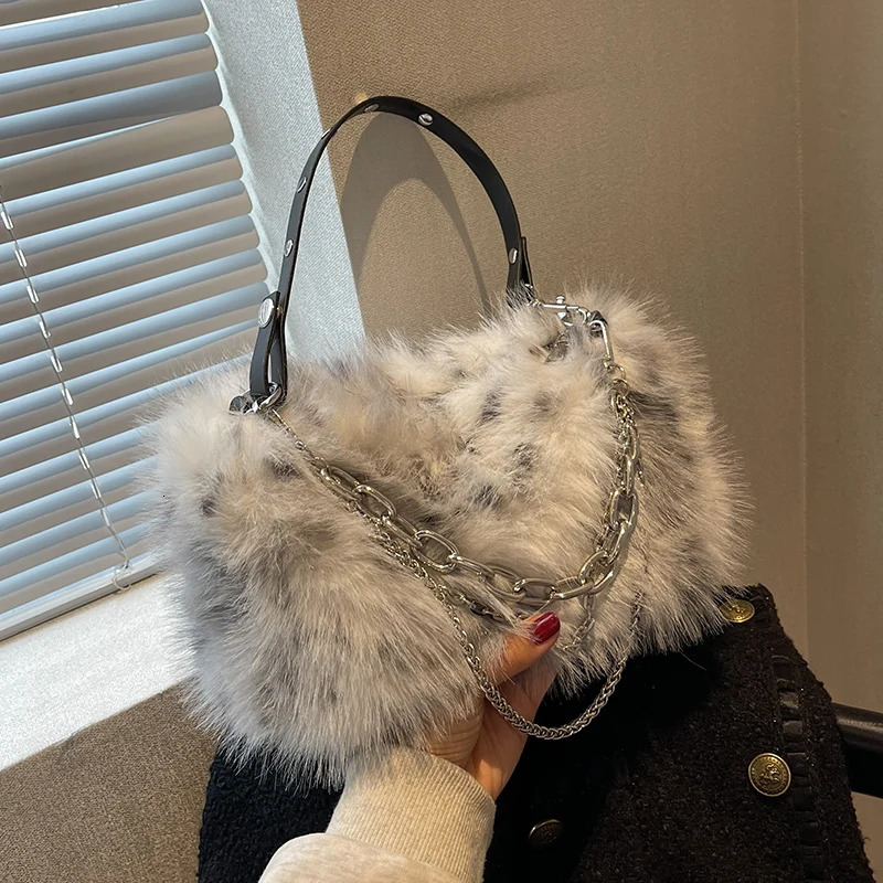 Fur womens small handbag fashion autumn winter bag womens plush handbag cute chain shopping bag plush shoulder bag 241205