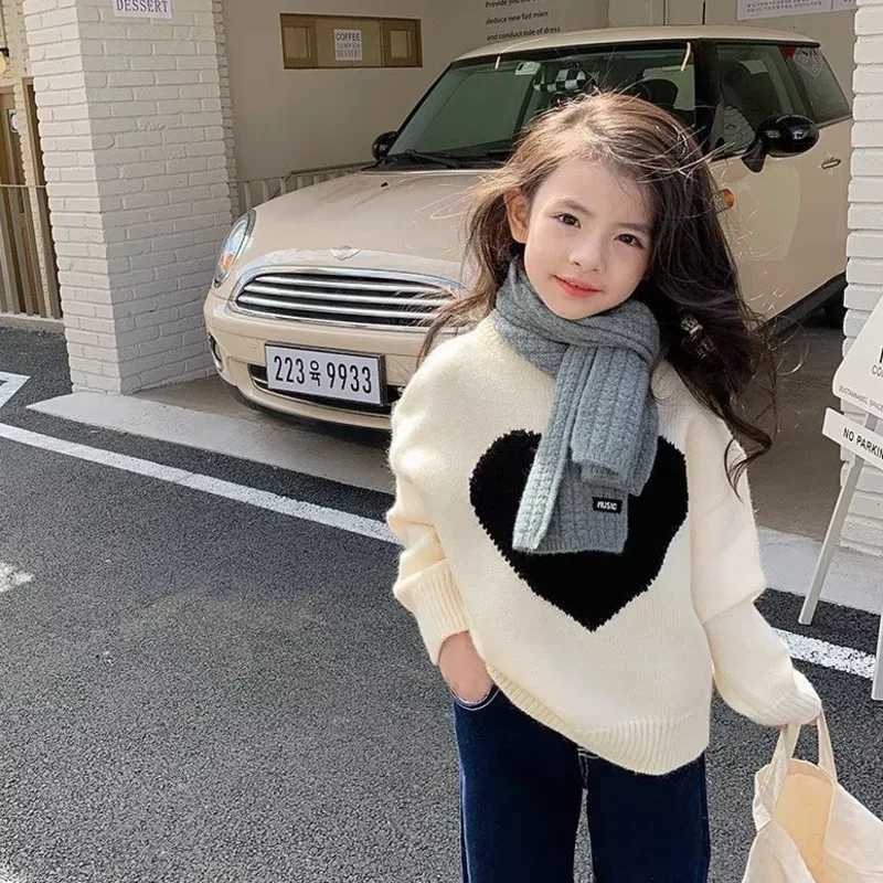 O-neck regular length floral heart-shaped cotton thick sweet fashionable warm winter childrens sweater W241205