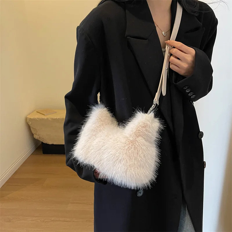 Winter Trend Solid Color Plush Warm Fluffy Horizontal Bag Imitate Fox Hair Shoulder Bag er Handbag 241205
