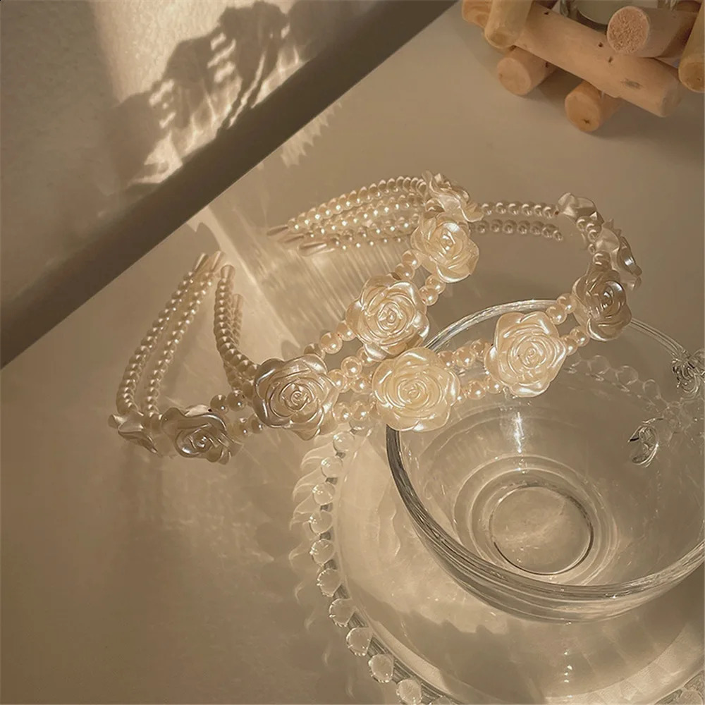 Elegant Big White Pearl Headbands for Women Girl Handmade Simple Rose Flower Hairbands Wave Retro Hairhoop Headdress Accessories 241122