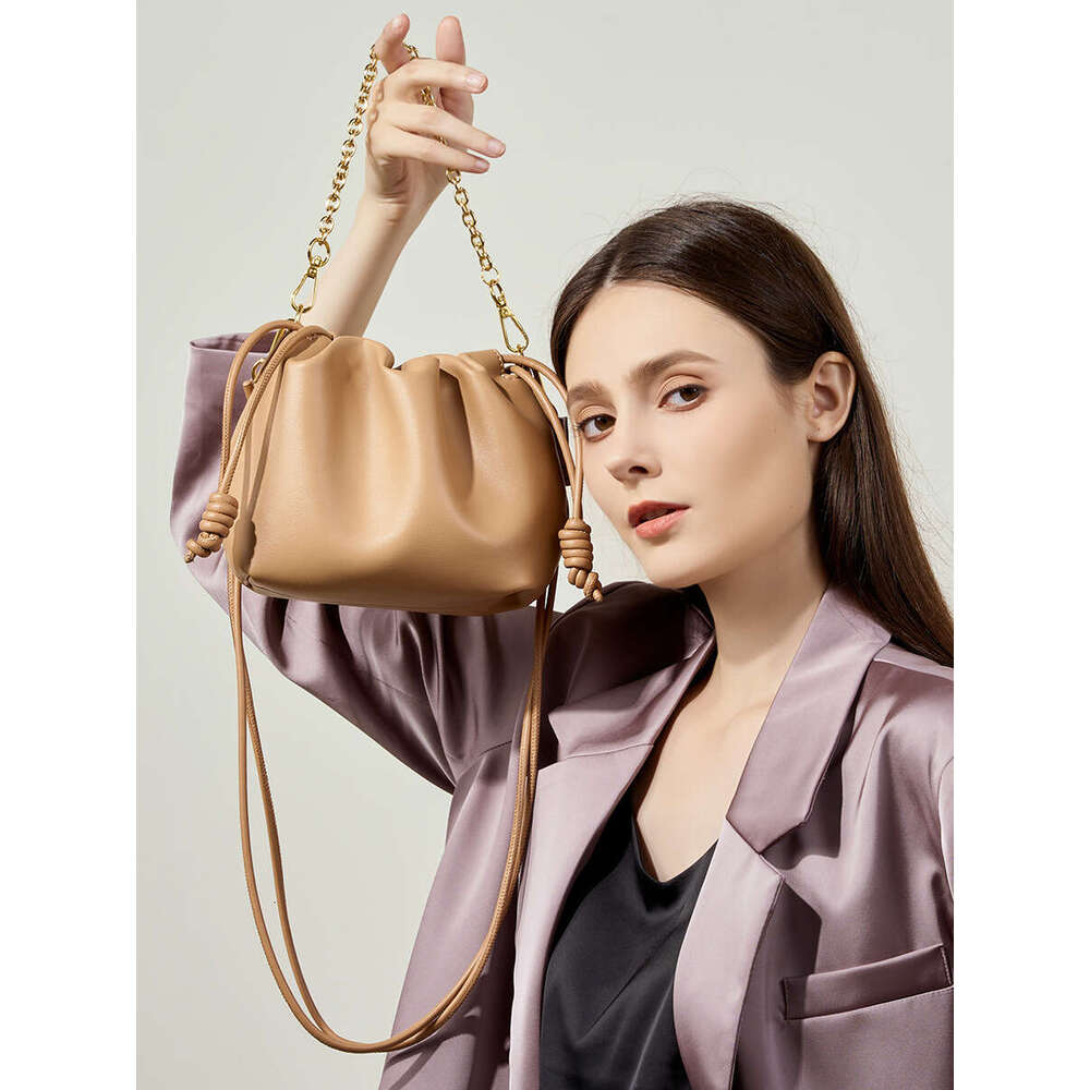 High Quality Genuine Leather Women's Chain Shoulder Cloud-Shaped Dumpg Clutch Purse Ruched Crossbody Bag For Women